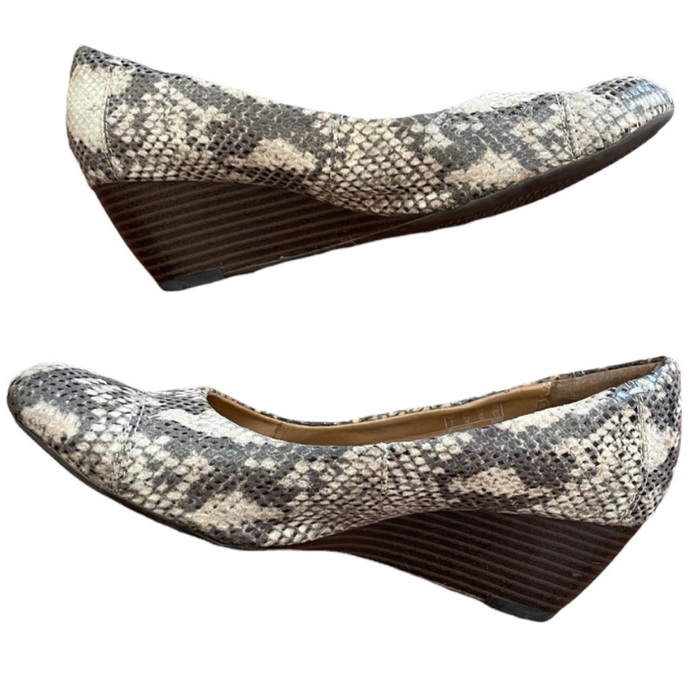 Clark’s Collection Soft Cushion Beige & Brown Snake Print Brielle Wedge Pumps